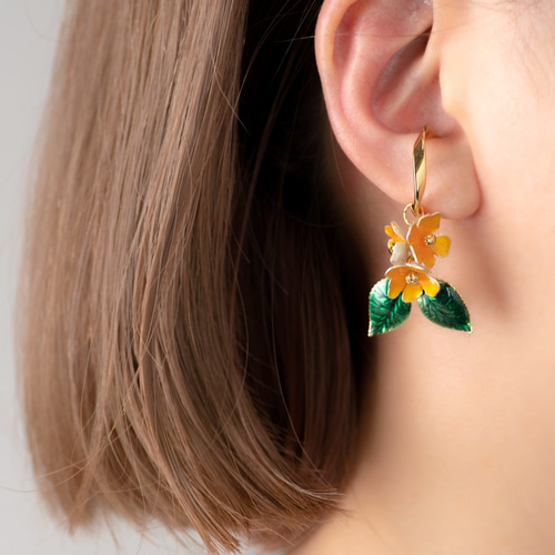 山本 イヤーカフ ゴールド 金具 押し花 立体乾燥花 山本 イヤーカフ ゴールド 金具 押し花 立体乾燥花 山本 イヤーカフ