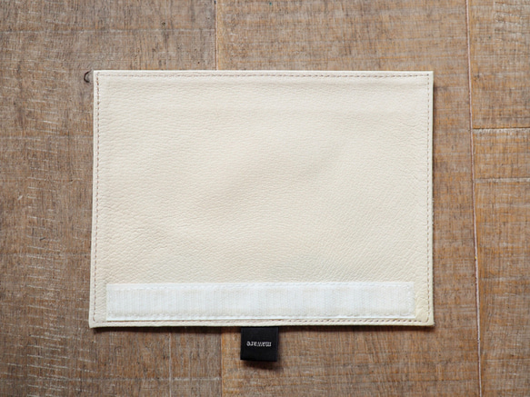 Leather frame cover（white） 3枚目の画像