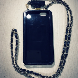 ゴールドパヒューム  黒ver iPhone6,6sケース ソフトケース レジン 香水 チェーン付き 4枚目の画像