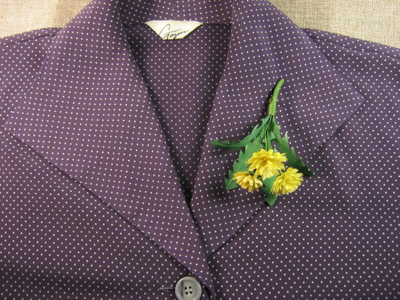 手染めの布花のタンポポ (蒲公英)のコサージュ 5枚目の画像