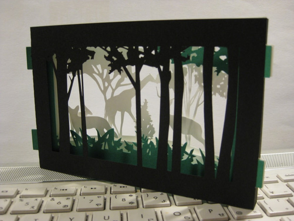 重ね切り絵　額縁レスR式　「森の動物」 2枚目の画像