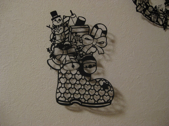 浮かし貼り切り絵「クリスマブーツ」 浮かし貼り切り絵 クリスマスブーツ 切り絵 切り絵屋きりの介