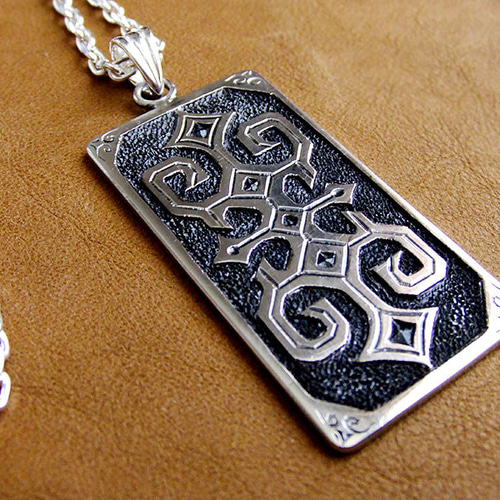 アイヌ文様アレンジ レクタングル シルバーペンダントネックレス
