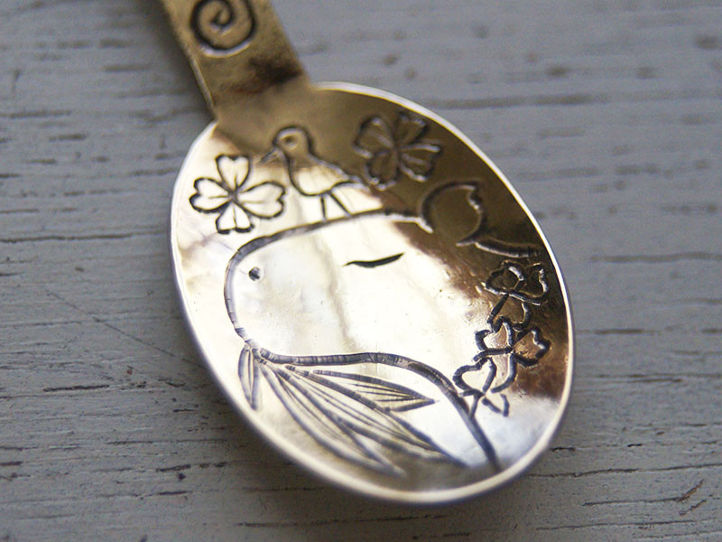 小鳥とカピ　カピバラの真鍮製スプーン