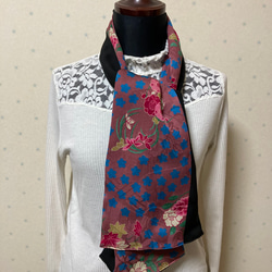 着物リメイク 花柄 絹のスカーフ 1枚目の画像