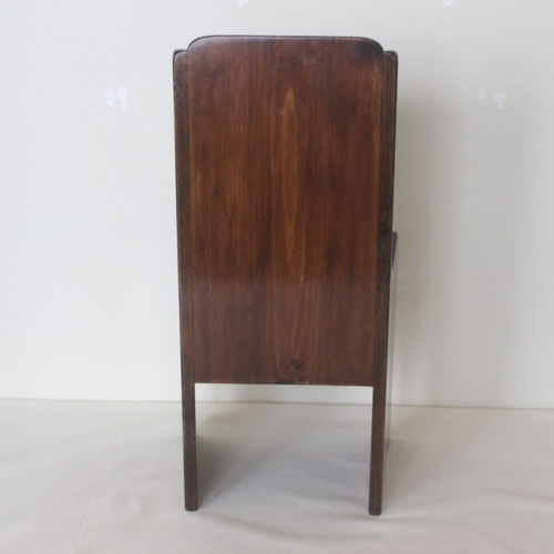 大切なお人形、ぬいぐるみのための椅子。 ウィングバックドールチェア