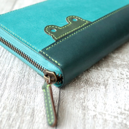 カエルちゃんの長財布ラウンドファスナー [本革] 長財布 tomoem