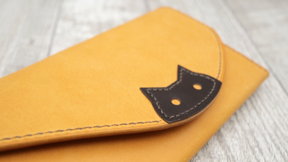 ネコちゃんの長財布 [本革] (左利き仕様に変更可) 2枚目の画像