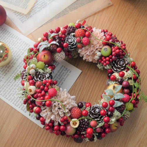 Creema限定」アップル＆ベリーのクリスマスリース アートフラワー 花と