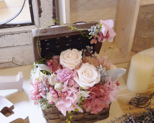 プリザーブドフラワーアレンジメント 森の宝物箱～ピンク 母の日の