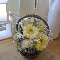 「Creema限定」初夏の新作　プリザーブドフラワーアレンジメント　花かご～ガーベラと 5枚目の画像