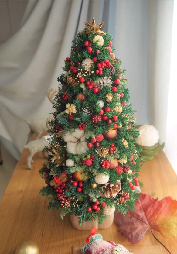 「Creema限定」クリスマスツリー　ヒムロスギとたくさんの実 3枚目の画像