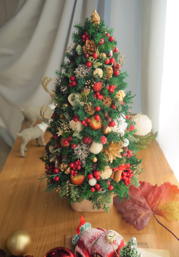 「Creema限定」クリスマスツリー　ヒムロスギとたくさんの実 6枚目の画像