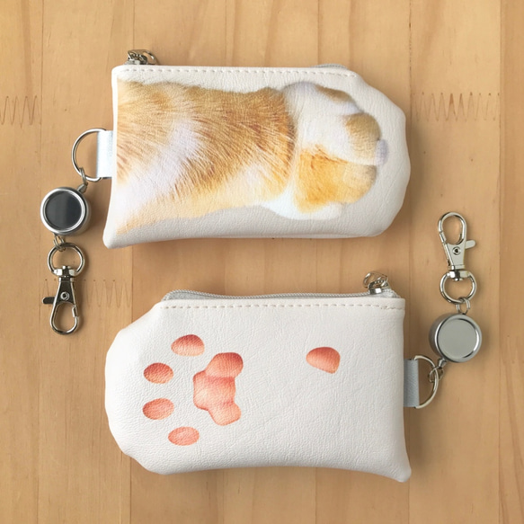 猫手でタッチ！Cat Paw パスケース_しっかり合皮_Orange & White 1枚目の画像