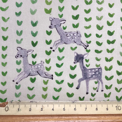 「Leaf and deer」ライトグリーン　foostitch×CYILABO 鹿柄　双葉　バンビ 5枚目の画像