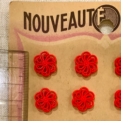 フランス製 スカーレット赤花ボタン (年代物) 2枚目の画像