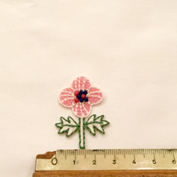 手刺繍風 お花ワッペン(ピンク×白)[WA072] 2枚目の画像