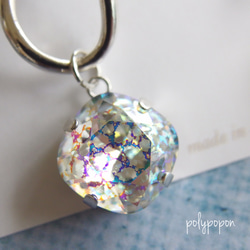 【SALE・チタンピアスのみ】ウェーブフープとスワロフスキーのチタンピアス（シルバー×クリスタルパティナ） 2枚目の画像