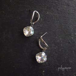 【SALE・チタンピアスのみ】ウェーブフープとスワロフスキーのチタンピアス（シルバー×クリスタルパティナ） 4枚目の画像