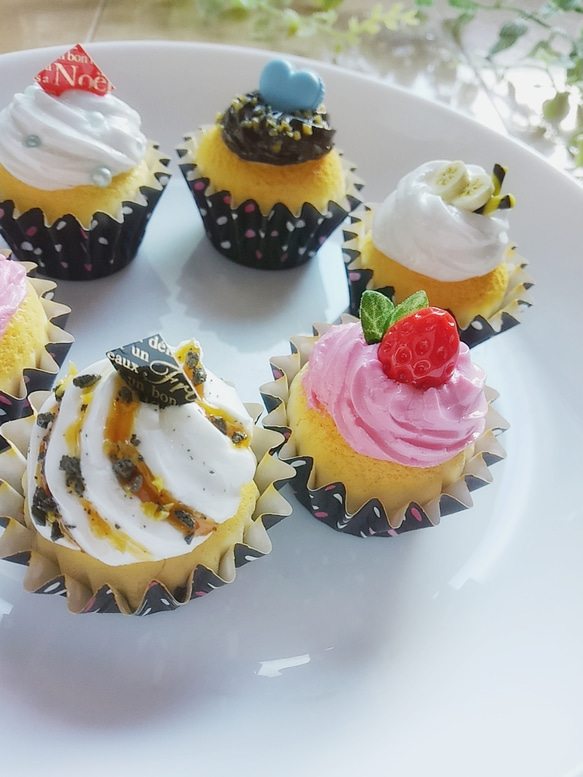 mini cupcake set＊ﾐﾆｶｯﾌﾟｹｰｷｾｯﾄ 2枚目の画像