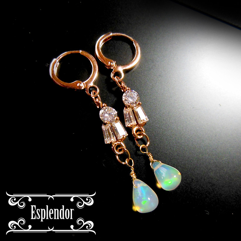 エチオピア産・ドロップ型オパールピアスG