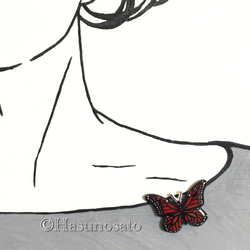 赤い蝶 の ブローチ/帯留め 【陶器風 石塑粘土アクセサリー】 5枚目の画像