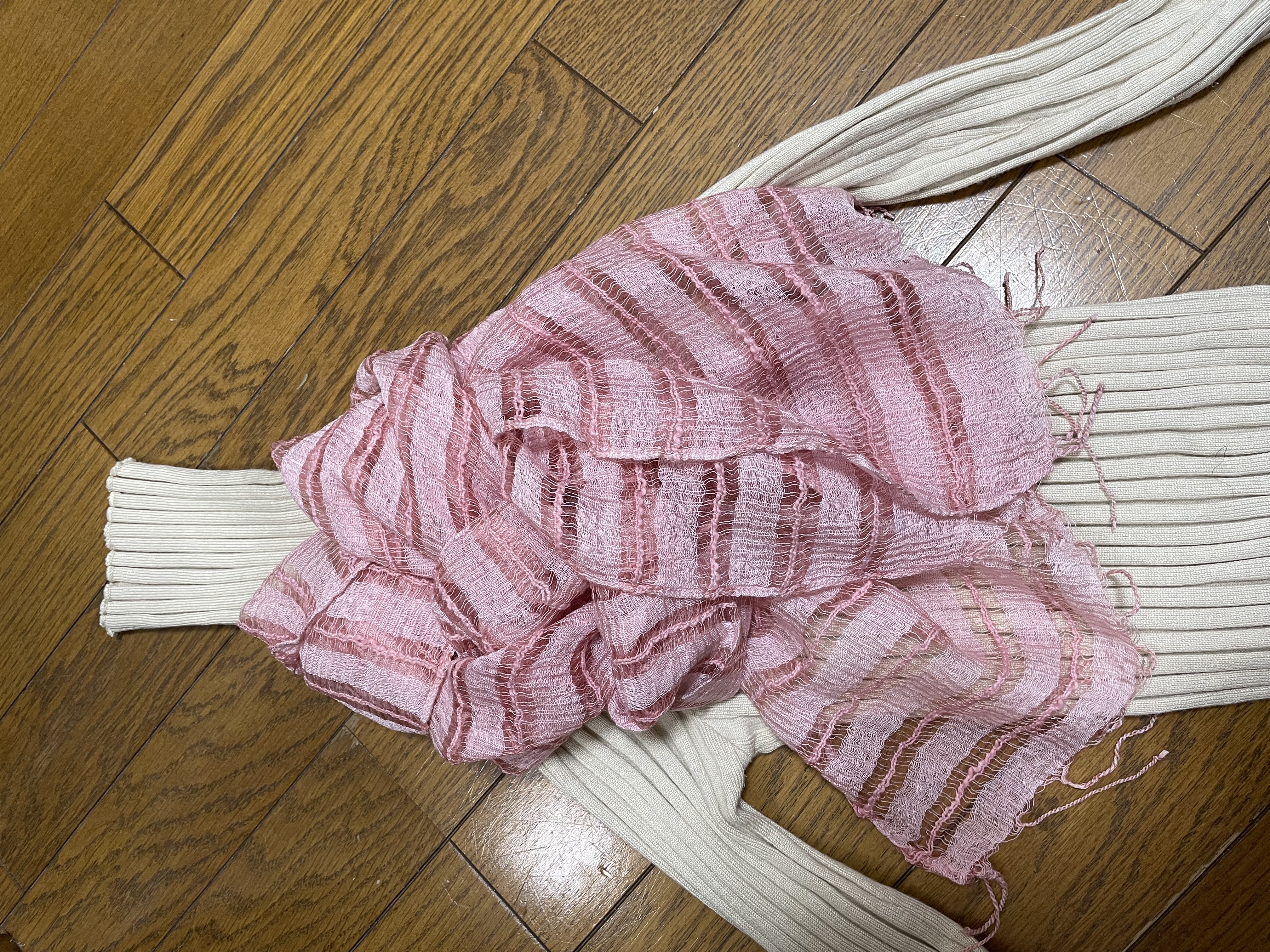 <草木染>お値下げしました！茜染大判シルクストール。送料無料