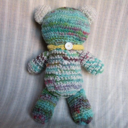 手紡ぎ手編み　編みぐるみ『やんちゃクマのボブくん』 3枚目の画像