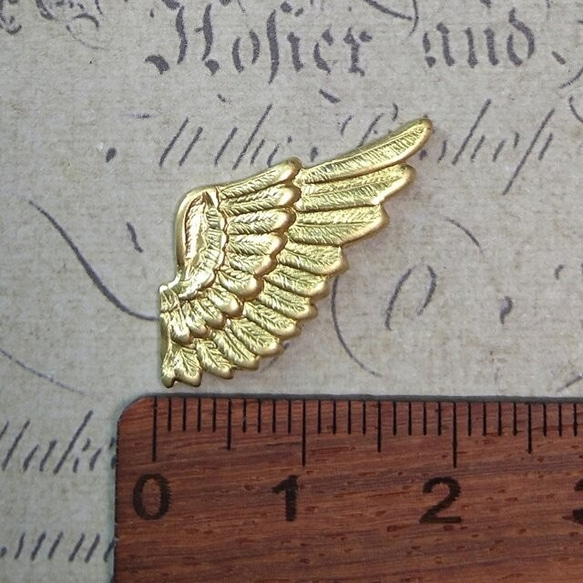 BEHOLD− 真鍮製 羽根 2個 右 翼 ウィング 天使 アメリカ製 パーツ スタンピング ヴィンテージ風 4枚目の画像