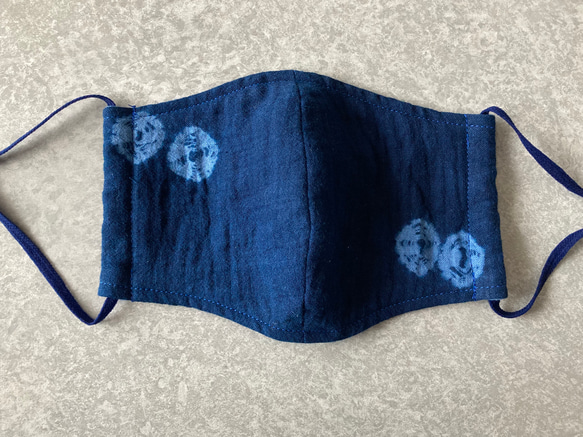 大人用立体型マスク標準サイズ(藍染)と巾着セット 2枚目の画像