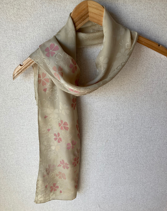 草木染め　絹スカーフ 2枚目の画像