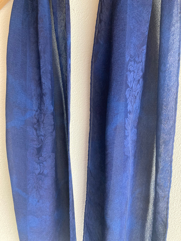 天然藍染　絹スカーフ 5枚目の画像