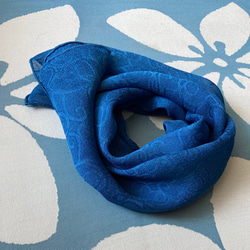 天然藍染　スカーフ　絹 2枚目の画像