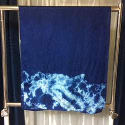 天然藍染 絹  生地 2枚目の画像