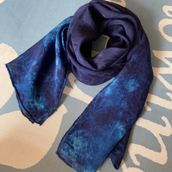 天然藍染  絹スカーフ 3枚目の画像