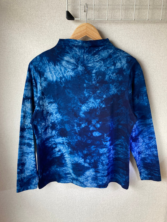 天然藍染　オフネックTシャツ長袖　女性用Ｆ 1枚目の画像