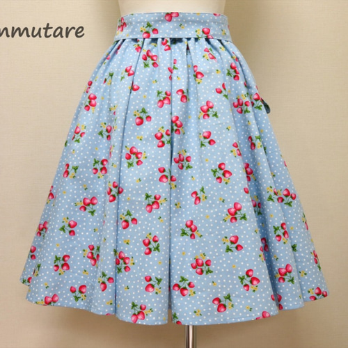(超レア初期廃盤品)MARS♡イチゴ柄フリルフレアスカート 超レア初期廃盤品)MARS♡イチゴ柄フリルフレアスカート