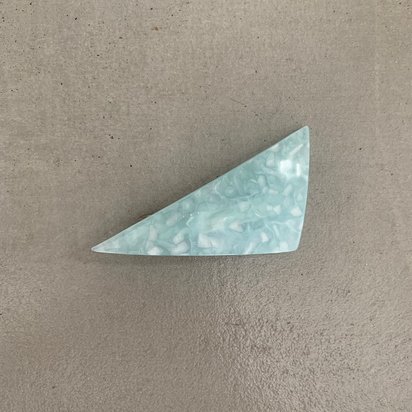 △triangle barrette　△pearlblue white chip　 1枚目の画像