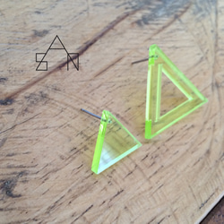 △triangle pierce△_トライアングルピアス_yellow 4枚目の画像