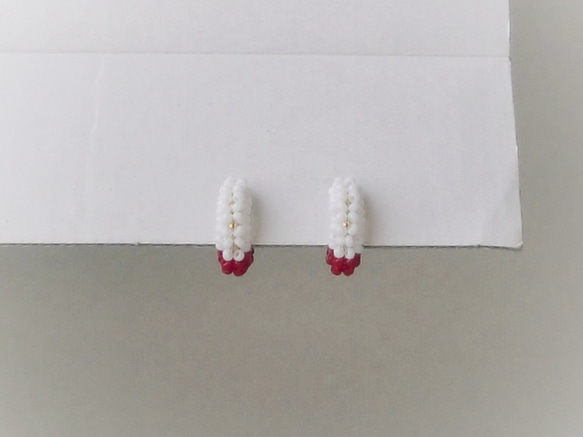 紅白/內壇-玻璃編織胡桃木耳環 第1張的照片