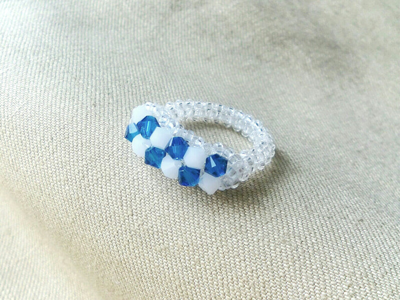 Ichimatsu 串珠戒指（藍白） 第2張的照片