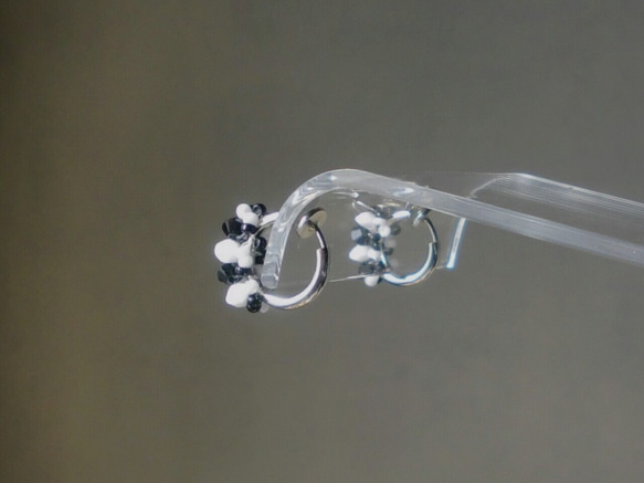 【黑色/Damier】Crystallize+耳環（Pierce）螺絲彈簧 第5張的照片