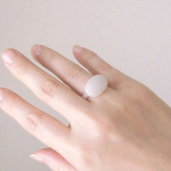 白玉玻璃戒指（可立式） 第4張的照片