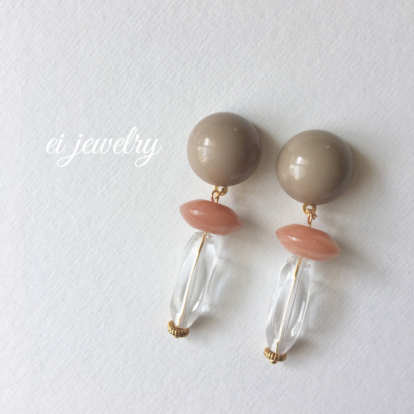 vintage cabochon earrings 1枚目の画像