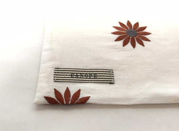 フランス　アンティーク生地　トートバッグ　刺繍花柄 2枚目の画像
