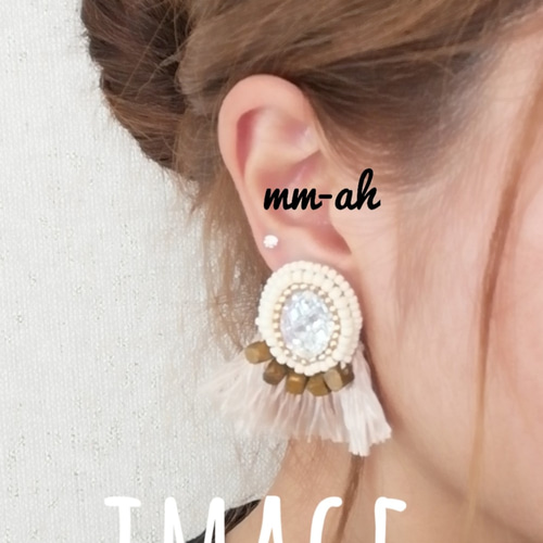 ダイヤカット＊オーロラビジュー＊ボヘミアン刺繍フリンジピアス 