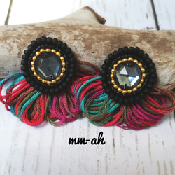再販♡2 派手可愛い♡ビーズ刺繍ピアス#red mix ピアス