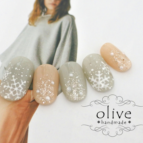 手描き×雪の結晶ネイル♥フットも可♥ ネイルチップ（つけ爪） olive