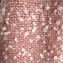 草木染手織りアルパカふわふわループマフラー(茜色） 5枚目の画像