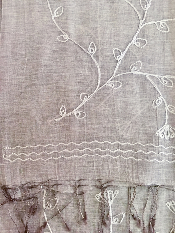 草木染シルクコットン アイビー刺繍（パープルブラウン） 6枚目の画像